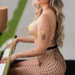 ESCORT-ATHENS-BIANCA-SENSUAL-WOMAN-VIP-ESCORTS-5